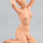 Oláh Sándor (1907-1983): Ülő női akt. Terrakotta, jelzett (Oláh S. 1960), talpán lepattanás, m: 24,5 cm