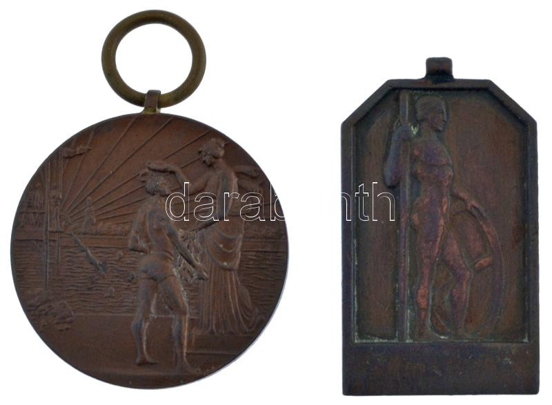 ~1900-1910. 'Debreczeni Úszók Egyesülete' bronzírozott Zn érem füllel (33mm) + Görög harcost ábrázoló érem füllel (33x23mm) T:2 patina