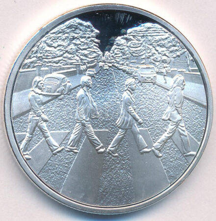 Nagy-Britannia 'Beatles Abbey Road' ezüstözött fém emlékérem (38mm) T:PP felszíni karc