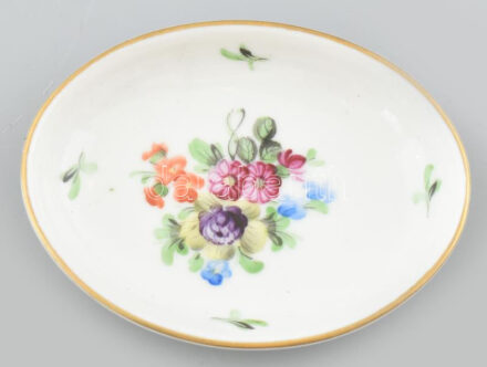 Herendi virágmintás tálka, kézzel festett porcelán, jelzett, kopott, 6x8 cm