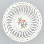 Herendi Viktória mintás, fonott, kézzel festett porcelán tálka, jelzett, hibátlan, d: 12,5 cm
