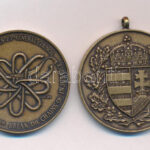 1997. 'Debreceni Nagytemplom' bronz emlékérem + DN 'Pro Patria 1938-1945' bronz érem füllel (42,5mm) T:1- - Image 2