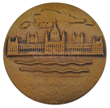 ~1970-1980. 'Budapest' egyoldalas bronz emlékérem (68mm) T:1-