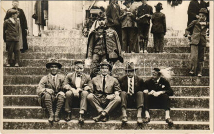 Jelmezes diákok. Studentika / Students in costumes, festival. Studentica photo