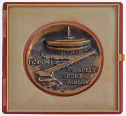 1981. 'Budapest Sportcsarnok 1978-1981' Br emlékplakett, sérült tokban. Szign.:BH(?) (77,5mm) T:1 a tok zsanérja eltört