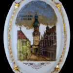 Zsolnay porcelán 'Soproni emlék', matricás, jelzett, kis kopásnyomokkal, 10×7×4 cm