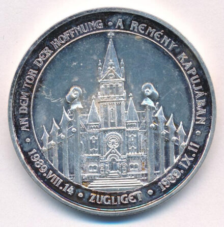 1994. 'A remény kapujában - Zugliget' kétoldalas, ezüstözött fém emlékérem tokban (42mm) T:1- (eredetileg PP) patina