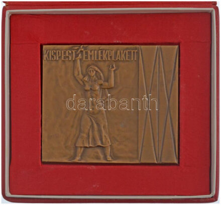 ~1980. 'Kispest Emlékplakett' egyoldalas bronz plakett eredeti tokban (86x76mm) T:1-