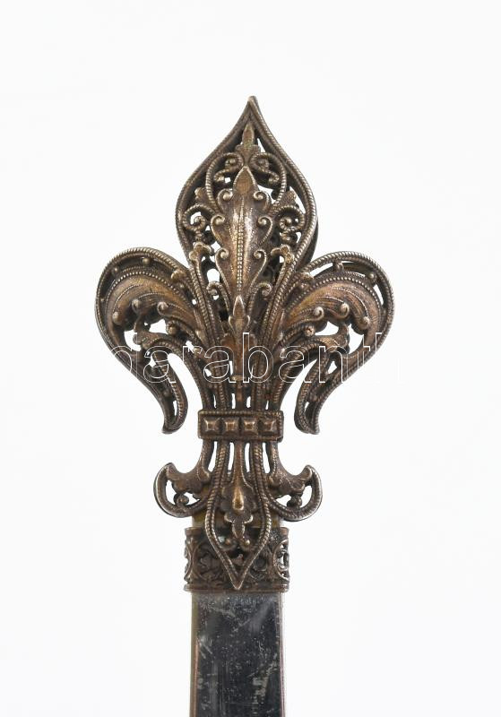 Díszes régi levélbontó kés, filigrán burbon liliom díszítménnyel, szép állapot, h: 17 cm - Image 2