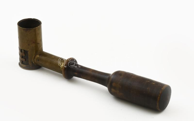Lőpor mérő, fém, fa nyéllel, h: 11 cm