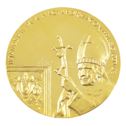 Tóth Sándor (1933-) 1991. 'Máriapócs 1991. augusztus 18. / II. János Pál pápa Magyarországon 1991. augusztus' aranyozott fém emlékérem tokban (65mm) T:1,1-