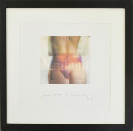 Damien Valero (1965): Corpus xd. Fotónyomat. Művészpéldány. E/A 2/3. Képméret 12x12 cm Üvegezett keretben. Keret mérete 34x33 cm