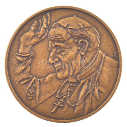 Kiss György (1943-) 1991. 'II. János Pál pápa látogatása hazánkban' bronz kétoldalas emlékérem műanyag tokban (42mm) T:1-