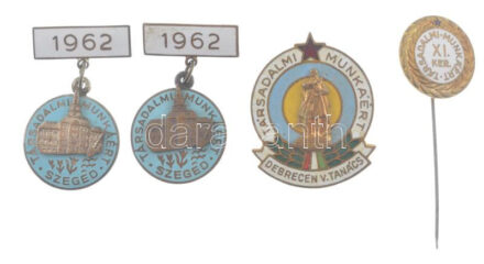 1962. 'Társadalmi munkáért - Szeged' rátétes, zománcozott Cu kitüntető jelvény (2x) (20mm) + 'Társadalmi munkáért - Debrecen v. tanács' aranyozott, zománcozott, rátétes kitüntető jelvény (33x26mm) + ~1970. 'Társadalmi munkáért