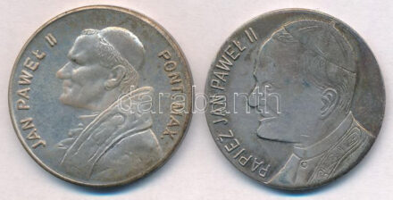 Lengyelország DN 'II. János Pál pápa' ezüstözött bronz emlékérem (35mm) + 'II. János Pál pápa - Könyörögj érettünk - Czestochowa' ezüstözött bronz emlékérem (35mm) T:2 Poland ND 'Papiez Jan Pawel II' silver plated bronze