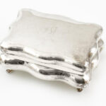 Ezüst (Ag) cukordoboz, jelzett, 14,5×10,5×6 cm, nettó: 366 g