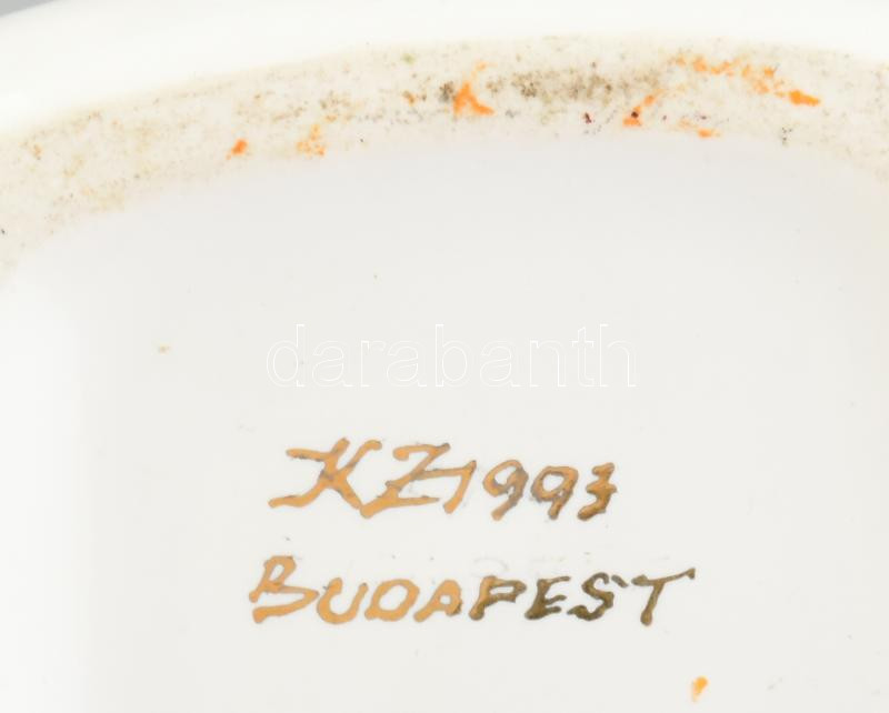KZ jelzéssel: Alfa és Ómega porcelán dobozka. Kézzel festett, jelzett, minimális kopással 7x9 cm - Image 2