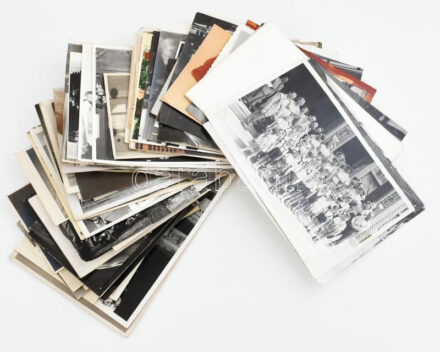 Murányi Matild (Szekrényi Ferencné) (1906-1988) zenetanár, zongoraművész, zeneoktatói munkaközösség igazgatójának fotóhagyatéka: saját, családi, ill. diákjaitól kapott képek, levelezőlapok, stb.; összesen kb. 120-150 db, vegyes