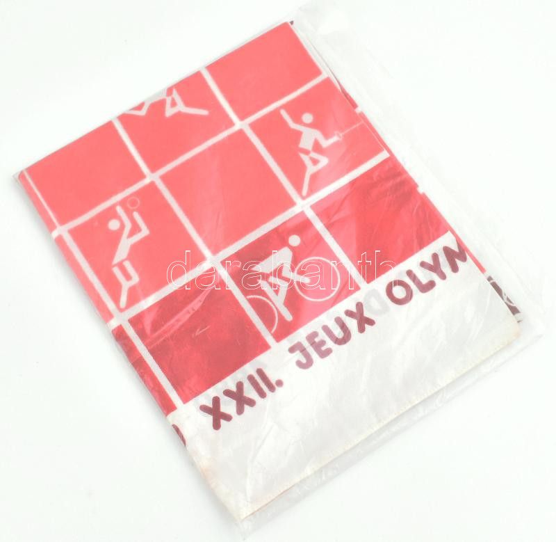 1980 XXII. Ifjúsági Olimpia, Moszkva, emlék kendő, bontatlan, kb. 80x76 cm