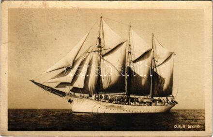 ORP ISKRA, Polish Navy (Marynarka Wojenna) Sailing Vessel training ship. The main purpose of the ship is to train cadets from Polish Naval Academy / Lengyel haditengerészet gyakorló hajója, matrózok kiképzésére. Foto Fregata Gdynia