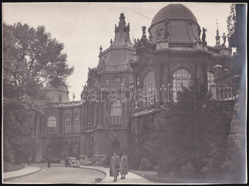 cca 1930 A budai vár látképe valamint a Mezőgazdasági Múzeum két fotó 24x16 cm - Image 2