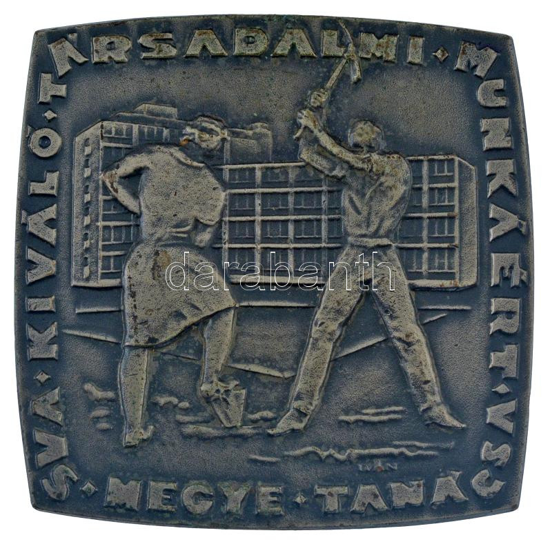 ~1970-1980. 'Vas megye Tanácsa - Kiváló társadalmi munkáért' egyoldalas ezüstözött bronz emlékplakett (70x70mm) T:1-,2