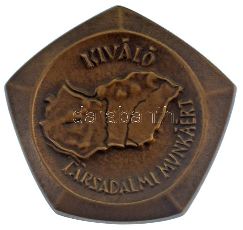~1970-1980. 'Kiváló Társadalmi Munkáért' egyoldalas bronz emlékplakett (84x90mm) T:1-