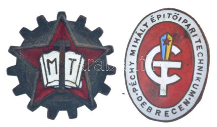 ~1960. 'Péchy Mihály Építőipari Technikum - Debrecen' zománcozott fém iskolajelvény + DN 'MT' zománcozott fém iskolajelvény(?) T:2,2-