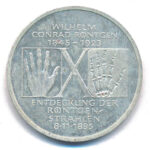 Németország 1995D 10M Ag '150 éve született Wilhelm Conrad Röntgen - 100 éves a Röntgen-sugár' T:AU Germany 1995D 10 Mark Ag '150th Birth Anniversary - Wilhelm Conrad Röntgen - 100th Anniversary of X-ray' C:AU Krause KM# 187