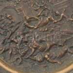 Bronz fali dísztányér pár csatajelenettel. Masszív bronz XIX. sz. d: 35 cm - Image 2