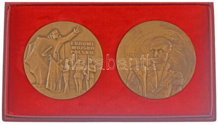 Lengyelország ~1970. 'Bem József / 1. varsói Tüzérdandár' bronz emlékérem. Szign.: Jósef Misztela (70mm) + ~1980. 'Lengyel Néphadsereg' bronz emlékérem. Szign.: AN (Andrzej Nowakowski) (70mm) mindkettő tokban T:AU patina Poland ~1970.
