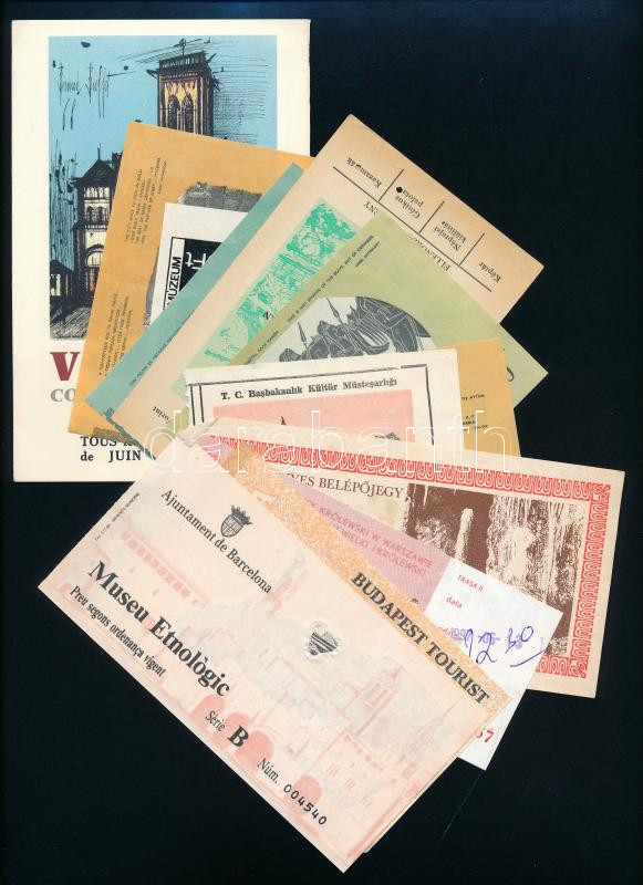 12 db régebbi, magyar és külföldi belépőjegy (múzeum, kiállítás, stb.)