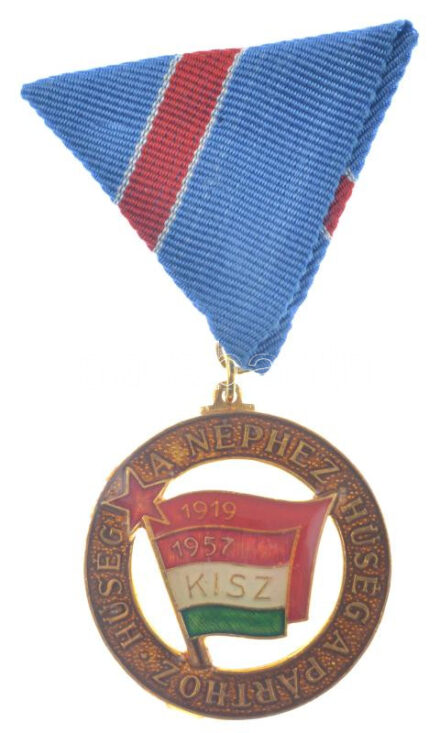 ~1970. 'KISZ - Hűség a Néphez Hűség a Párthoz' műgyantás kitüntetés mellszalagon T:UNC