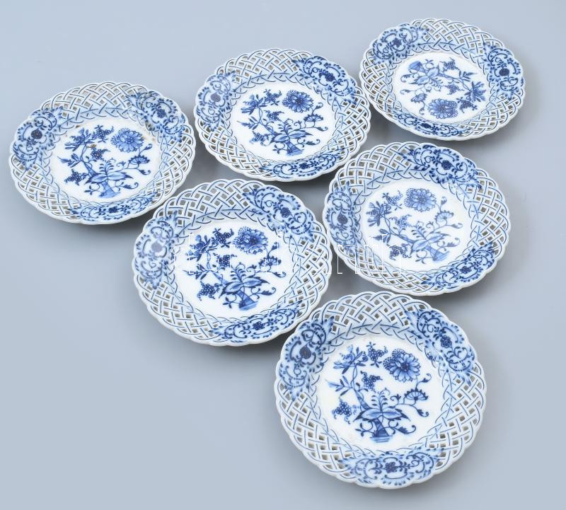 6 db Meisseni porcelán tányér. Máz alatti kék festéssel. Hibátlan d: 15 cm