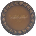 1967. 'Öntödei Vállalat' kétoldalas bronz emlékérem, hátoldalon gravírozva 'PV. NAGYGYAKORLAT 1967', eredeti tokban (55mm) T:UNC - Image 2