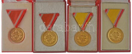 1966. 'A Haza Szolgálatáért Érdemérem arany fokozat' zománcozott, aranyozott bronz kitüntetés mellszalagon + 1969. 'Honvédelmi Érdemérem - 10 év után' aranyozott kitüntetés bronz mellszalagon + 1973. 'A Haza Szolgálatáért