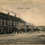 1905 Hátszeg, Hateg; Városháza, Eperjesi J. üzlete. Meskó Testvérek kiadása / town hall, shops (kopott sarkak / worn corners)