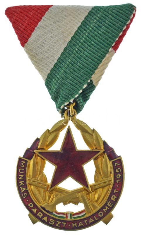 1957. 'Munkás-Paraszt Hatalomért Emlékérem' aranyozott, zománcozott bronz kitüntetés mellszalagon T:AU NMK 700.