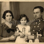 1935 Pécs, Magyar katona a családjával / Hungarian military, soldier with his family. Kozma M. photo (fl)