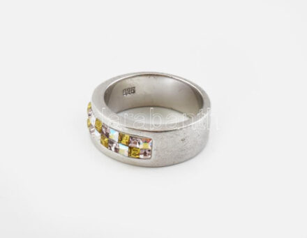 Ezüst (Ag) gyűrű, kristállyal ékítve, jelzett, m: 55, bruttó: 7,8g