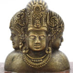 Háromfejű istenség szobor. Bronz, márvány talapzaton m: 10 cm, sz: 15 cm - Image 2