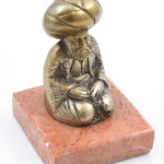 Naszreddin szúfi hodzsa figura szobor. Bronz, márvány talapzaton m: 10 cm