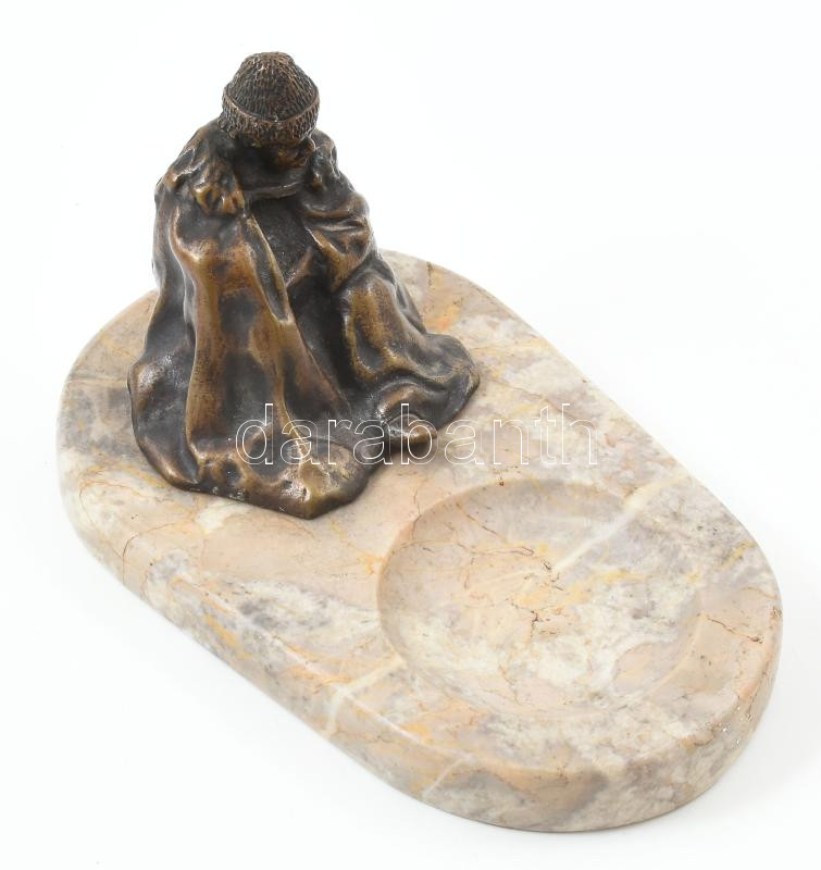 Maugsch Gyula (1882-1945) Juhász. Bronz, márvány talpon. Jelzett, m: 11 cm