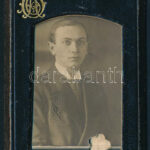 1921-1922 Budapesti Korcsolyázó Egylet tagsági jegy, fényképes, díszes bőr tokban