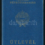 1978 A Magyar Népköztársaság által kiállított, fényképes kék útlevél, sok bélyegzéssel, vízummal (Svájc, NSZK, Belgium, stb.), érdekes darab - Image 2