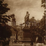 Győr, Erzsébet tér, Kisfaludy Károly szobor. photo