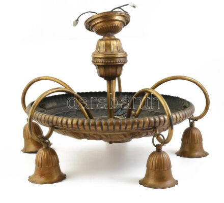 Nagyméretű csillár. Elegáns bronz csillár, 6 tölcsér alakú égővel,középső tányér plasztikus nagyméretű gyümölcs füzérrel díszitve, már modern kábelezéssel, szép régi patinával. Működik, korának megfelelő szép