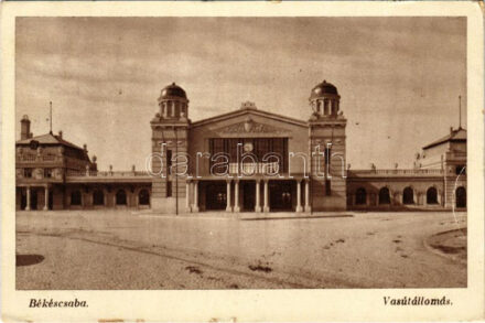 1943 Békéscsaba, vasútállomás (kis szakadások / small tears)