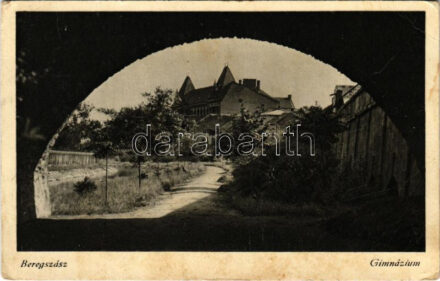 1942 Beregszász, Beregovo, Berehove; Gimnázium / school (Rb)