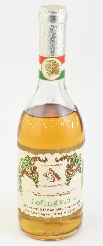 cca 1970 Hajdúszoboszló, 'Lófingató', 'Aki ebből ittál (ne hidd, hogy banális, utána, ha fingasz kiég a gyatád is!', 0,5 l